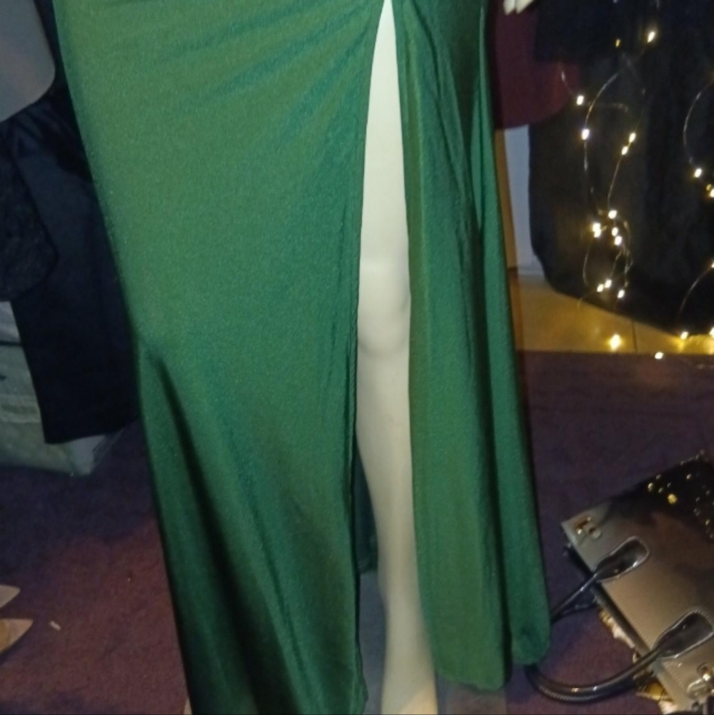 Ricarica Emerald Jewel-Tone Draped Off-the-Shoulder Gown with Rhinestone Slit M - Picture 6 of 7